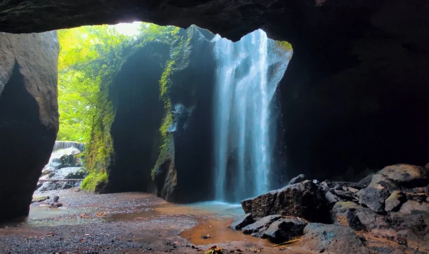 Goa Raja Waterfall