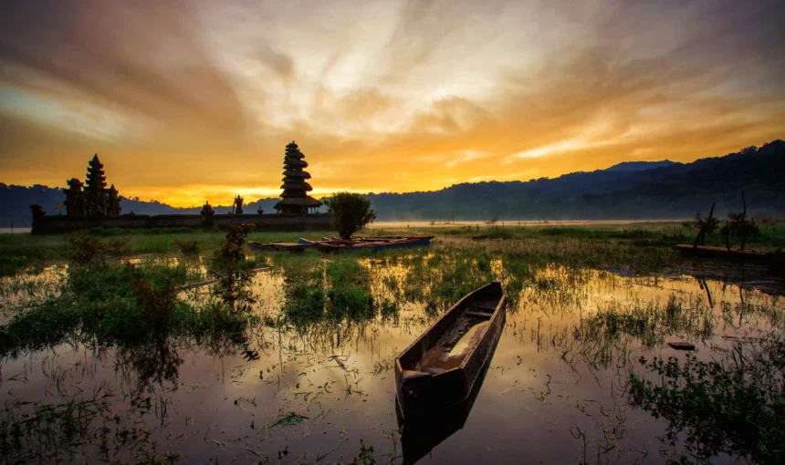 Tamblingan Lake